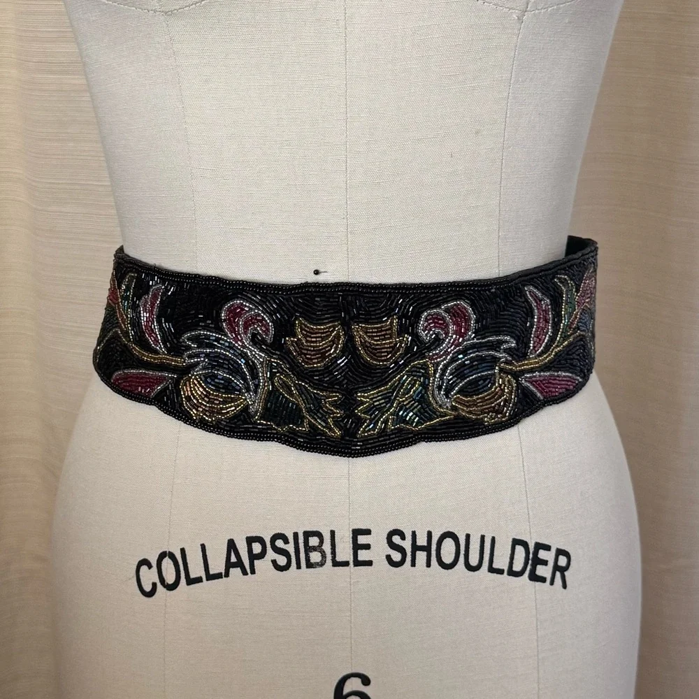 Embroidered Black vintage belt size Medium